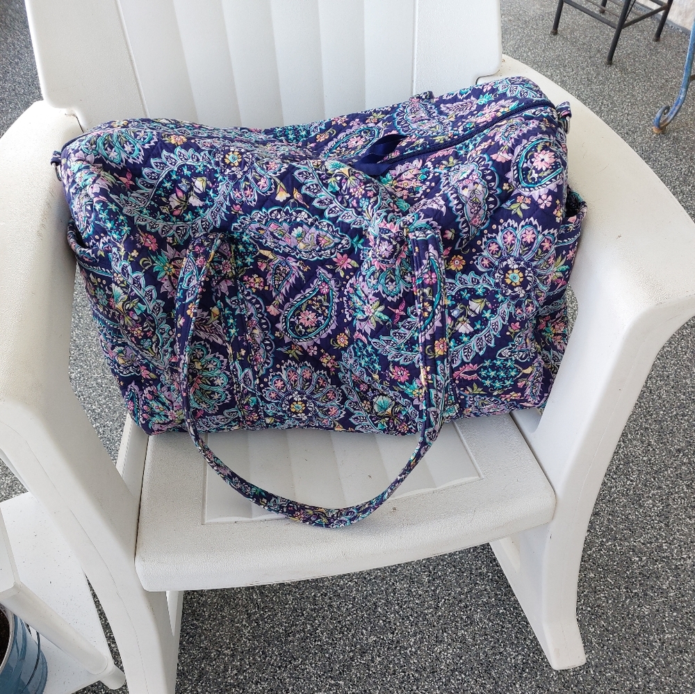 Vera Bradley Large Duffel Travel Bag French Paisley NWOT - Picture 4 of 5